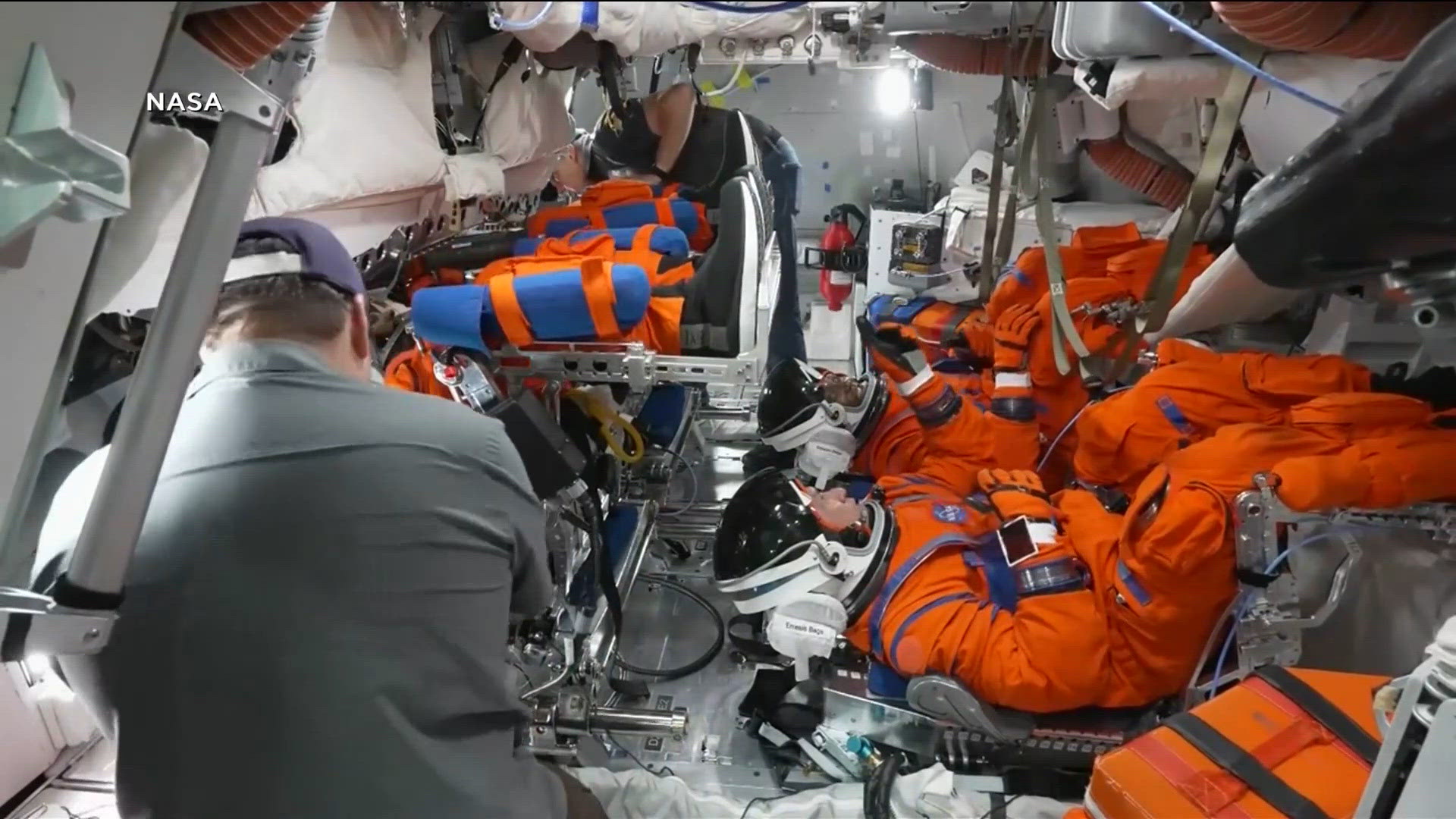 Moonbase Blue NASA adopting Apollo’s urgency to build a moon base and land astronauts ...