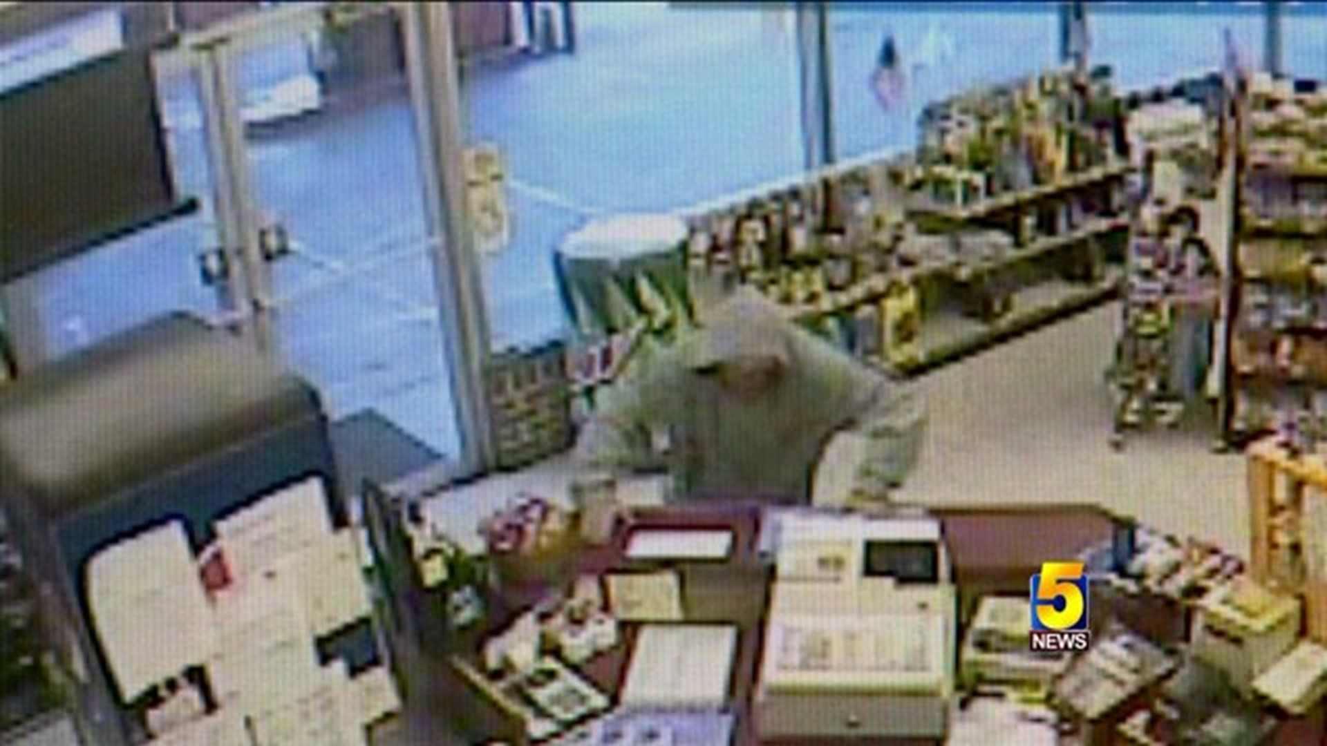 Fort Smith Police Investigate Convenience Store Robbery