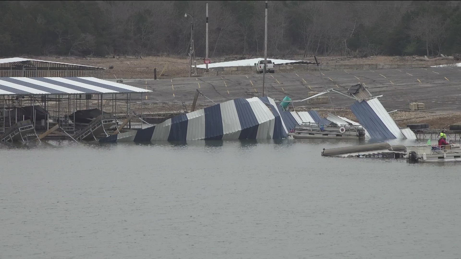 Crews, boat owners clearing damage at Hickory Creek Marina