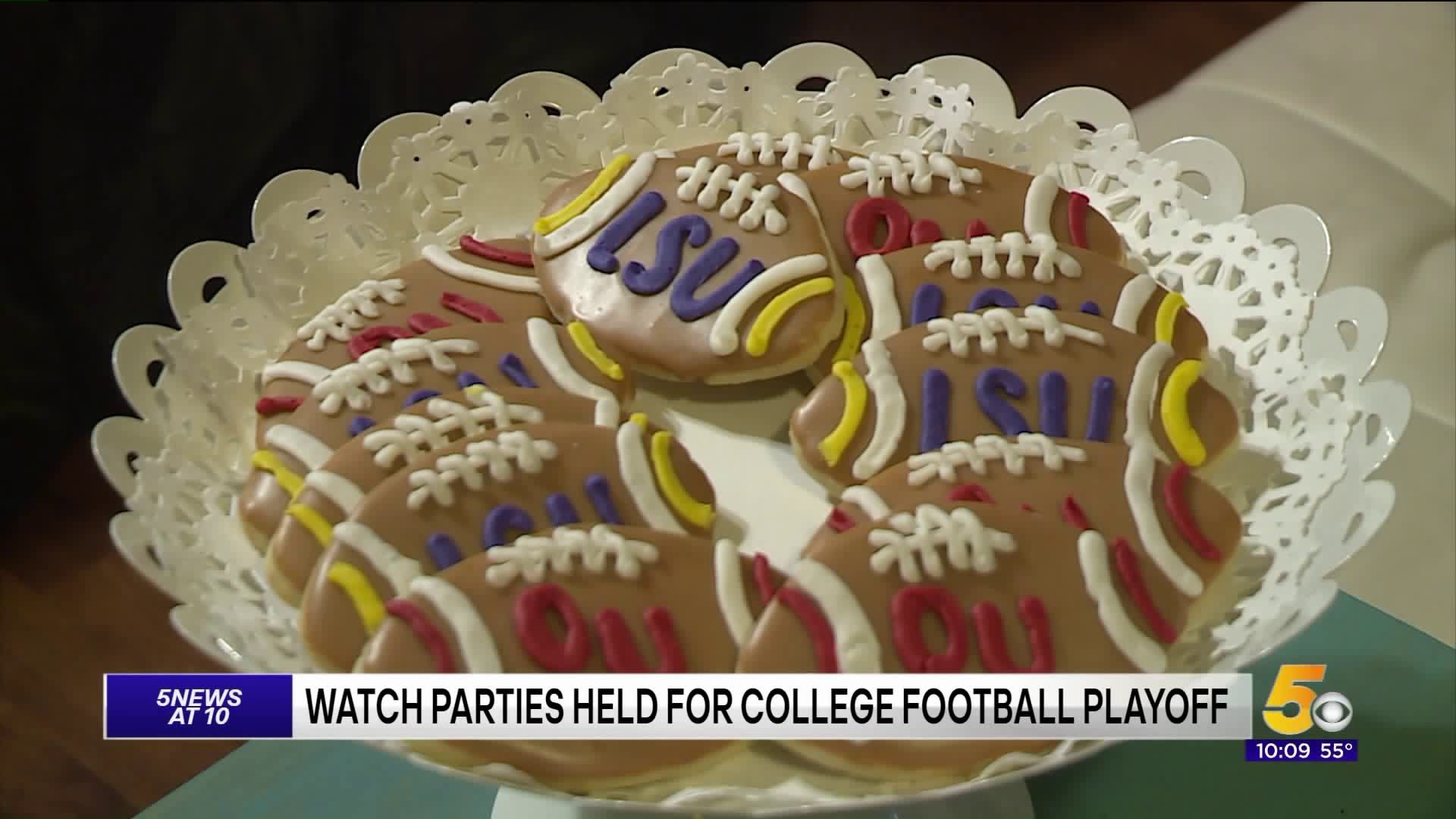 Friends In Fort Smith Gather To Celebrate Hometown Teams Playing In CFB Playoff