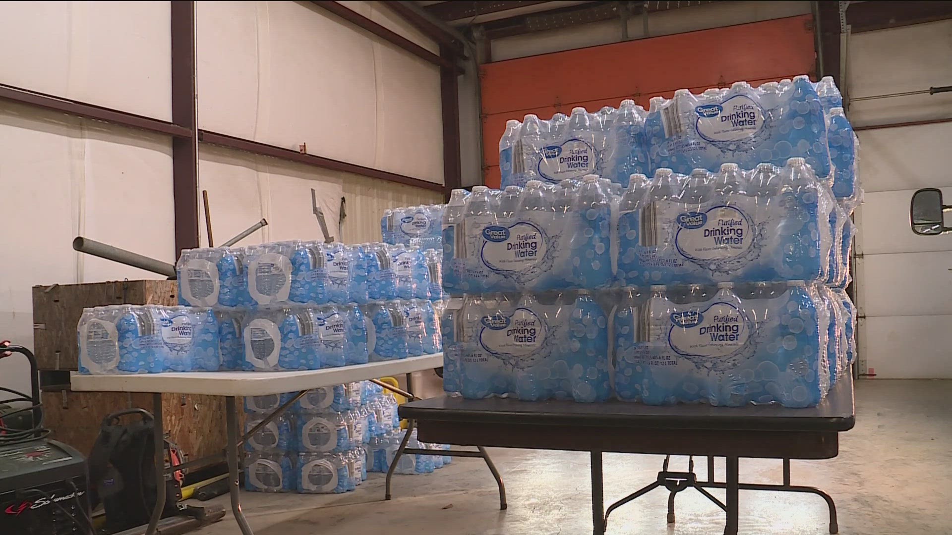 NEW AT 10 -- A STATE OF EMERGENCY IN SEBASTIAN COUNTY AS HUNDREDS OF FAMILIES ARE WITHOUT WATER TONIGHT.
