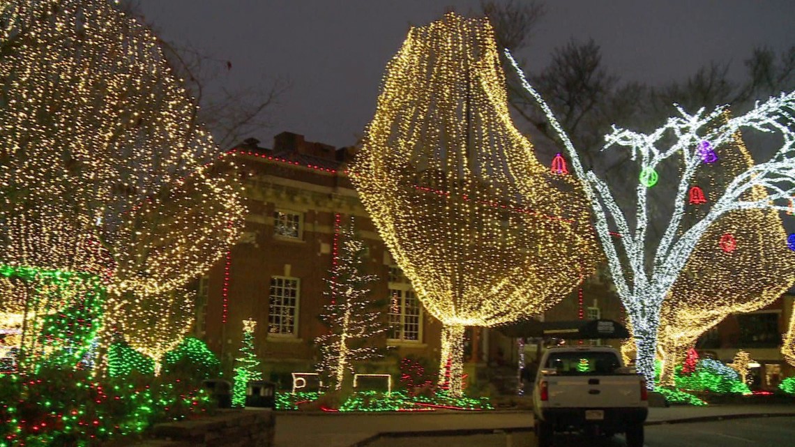 Fayetteville Christmas Parade 2022 Lights Of The Ozarks Kicks Off With Annual Parade This Week |  5Newsonline.com