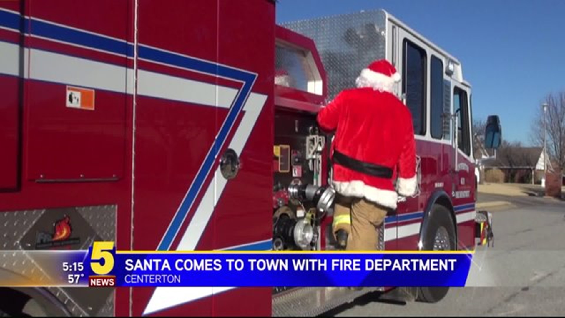 Santa Meets Kids In Centerton