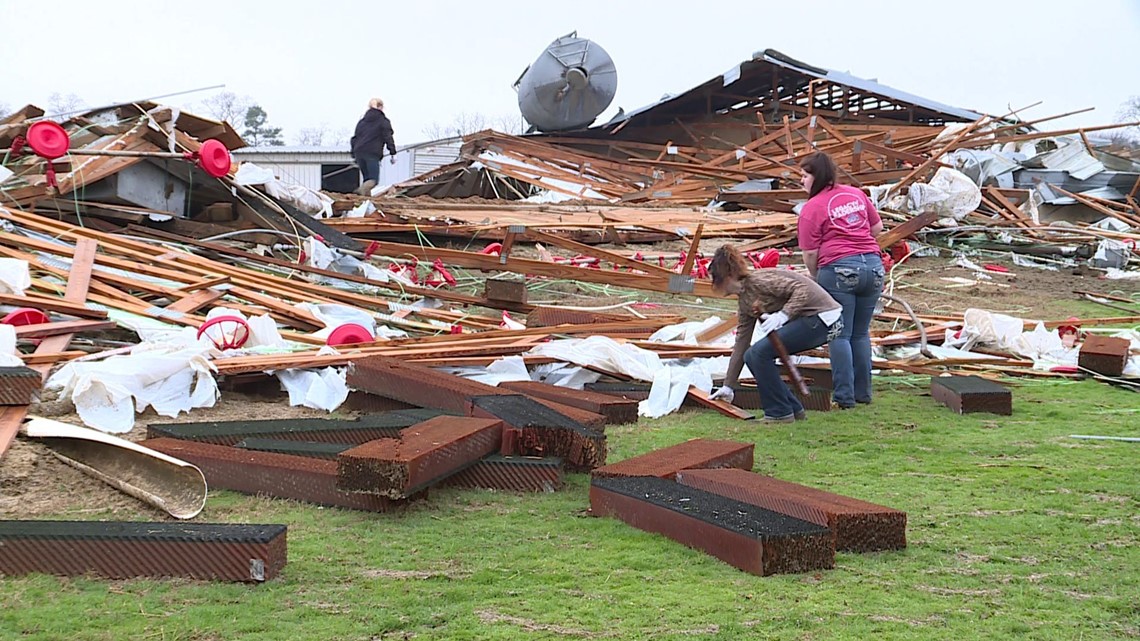 Scranton Students Help Community Clean Up After EF2 Tornado