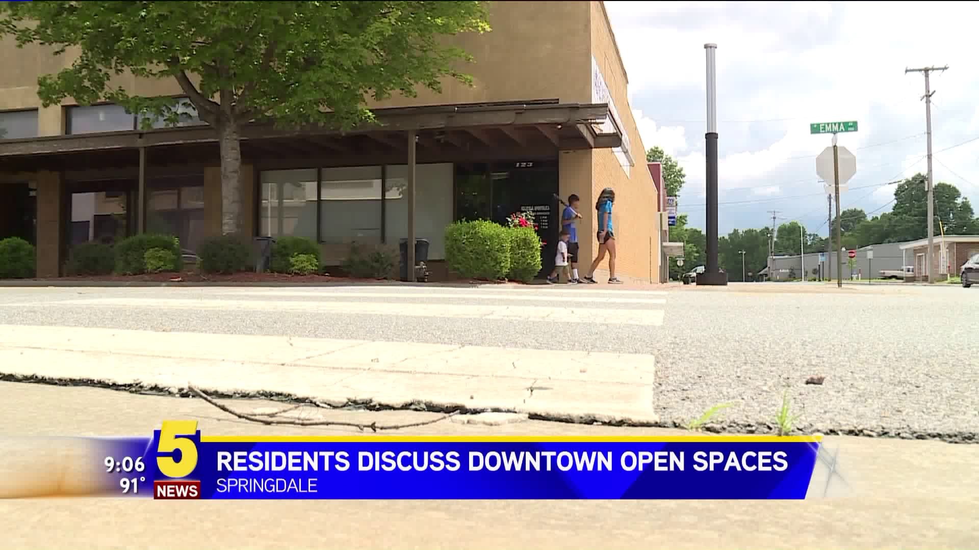 Residents Discuss Downtown Open Spaces