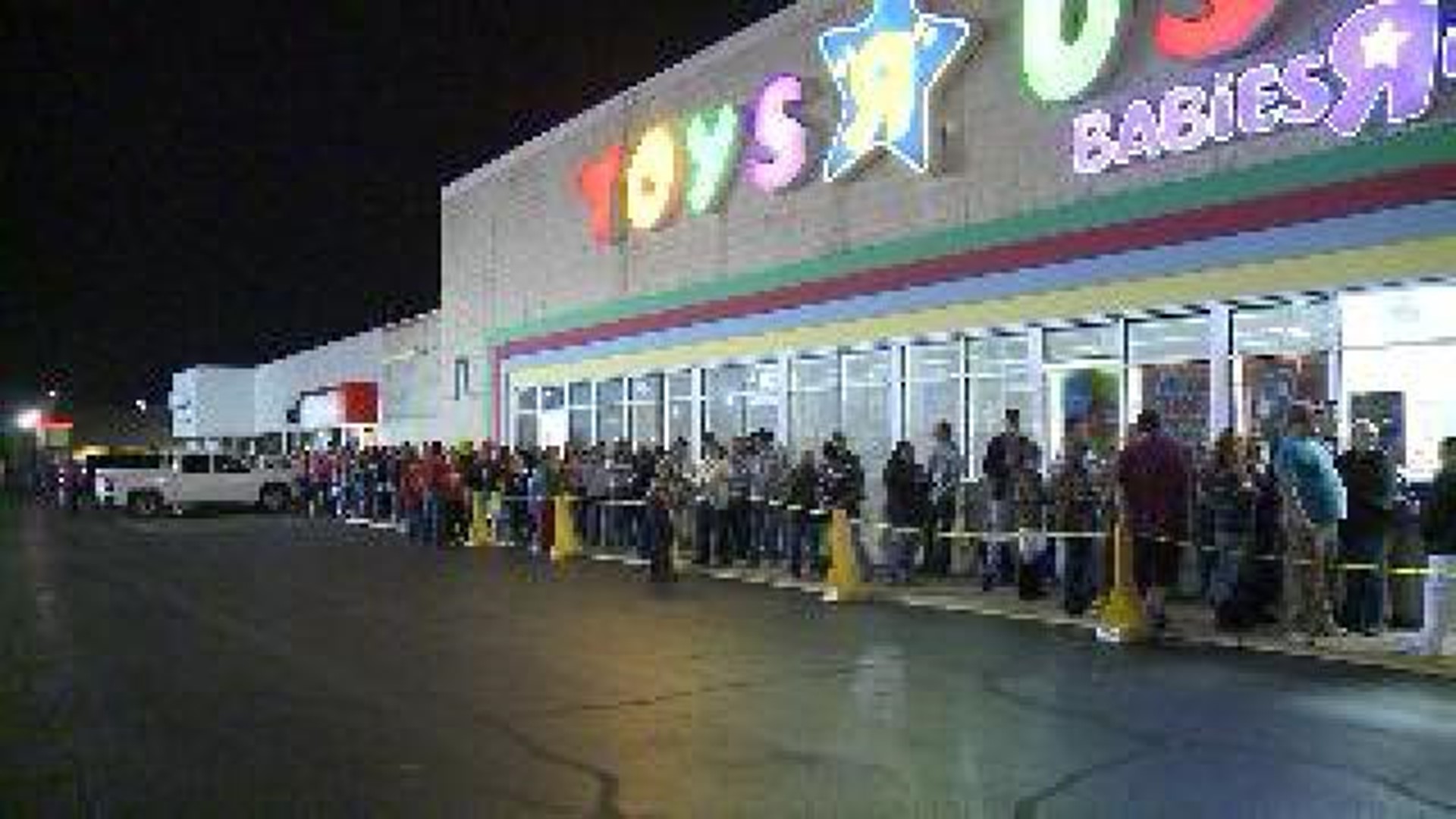 Shoppers Get an Early Start on Black Friday Sales
