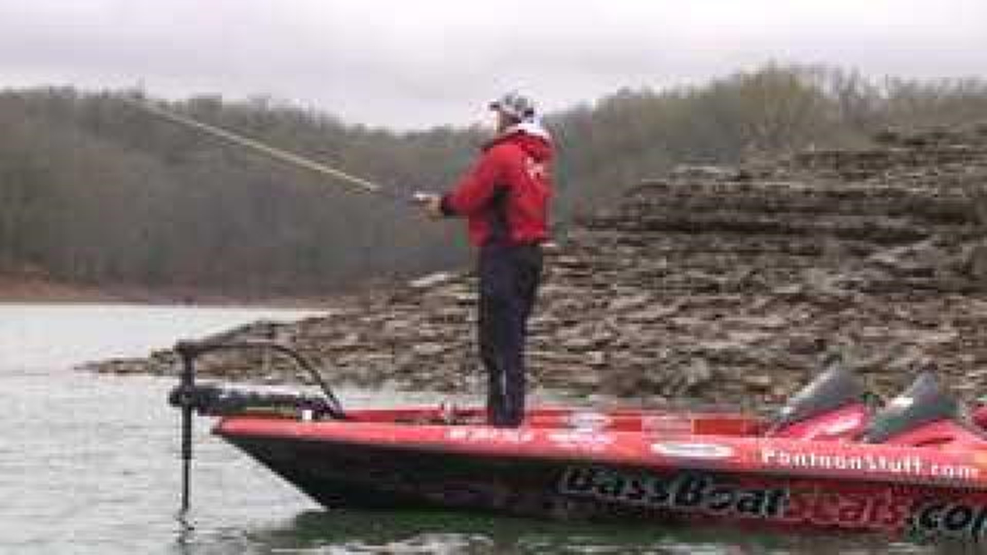 Anglers Fish Beaver Lake for FLW Tournament