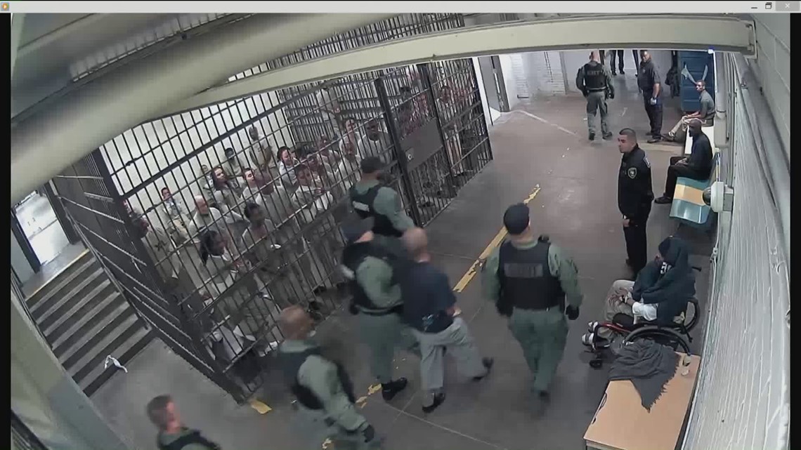 Video Shows Jail Inmates Clapping For Accused Cop Killer | 5newsonline.com