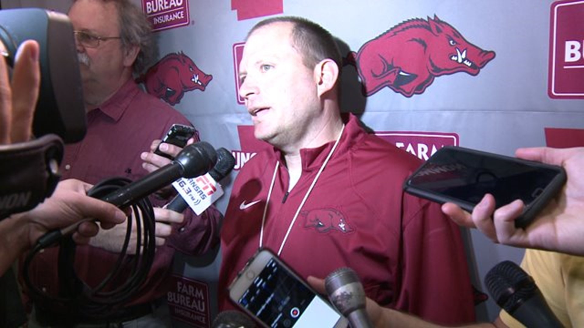 VIDEO: Robb Smith Talks Hogs` Secondary at Spring Practice