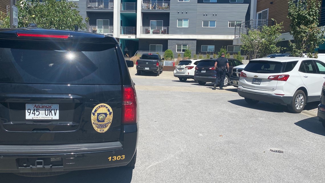 Police investigate shooting deaths at Fayetteville apartment