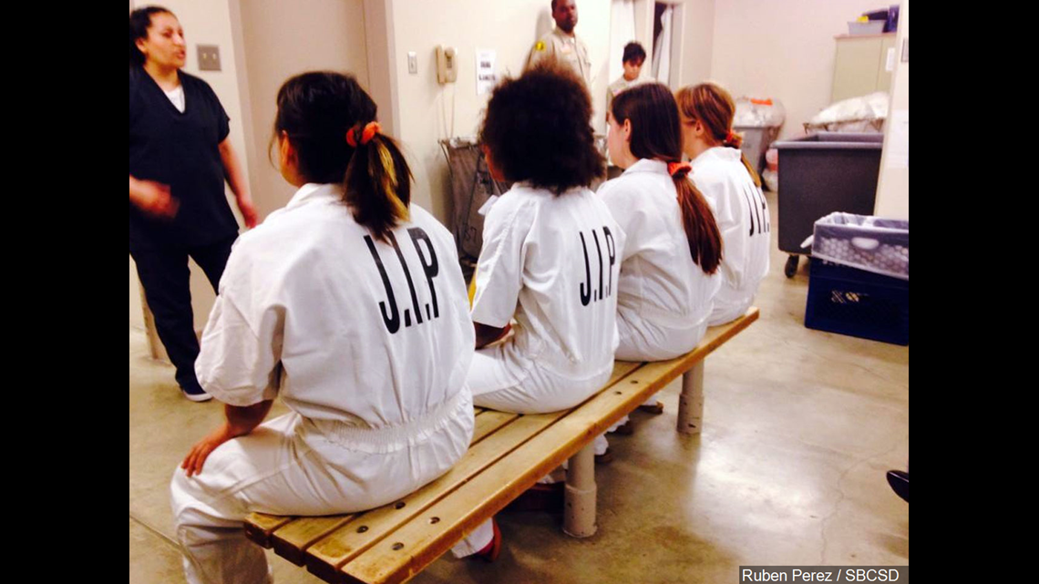 Hutchinson To OK Prison Contract Despite Lawmakers’ Worries