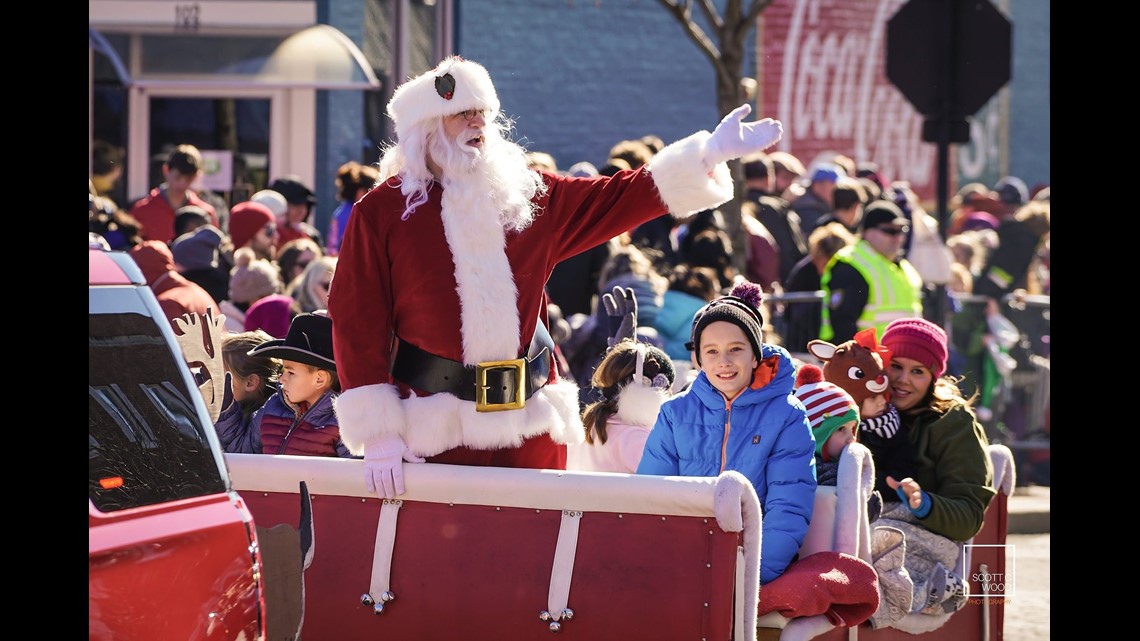 Bentonville Christmas Parade 2022 Bentonville Christmas Parade | 5Newsonline.com