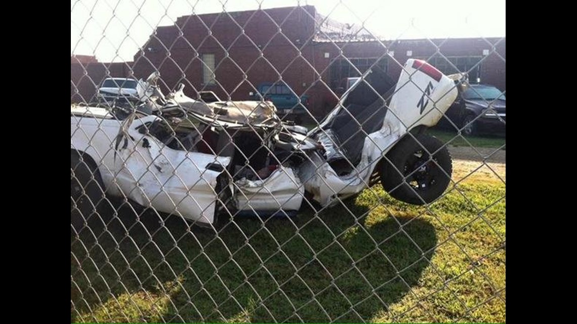 2 teens dead, 3 hurt as car went off Edmonds embankment into a