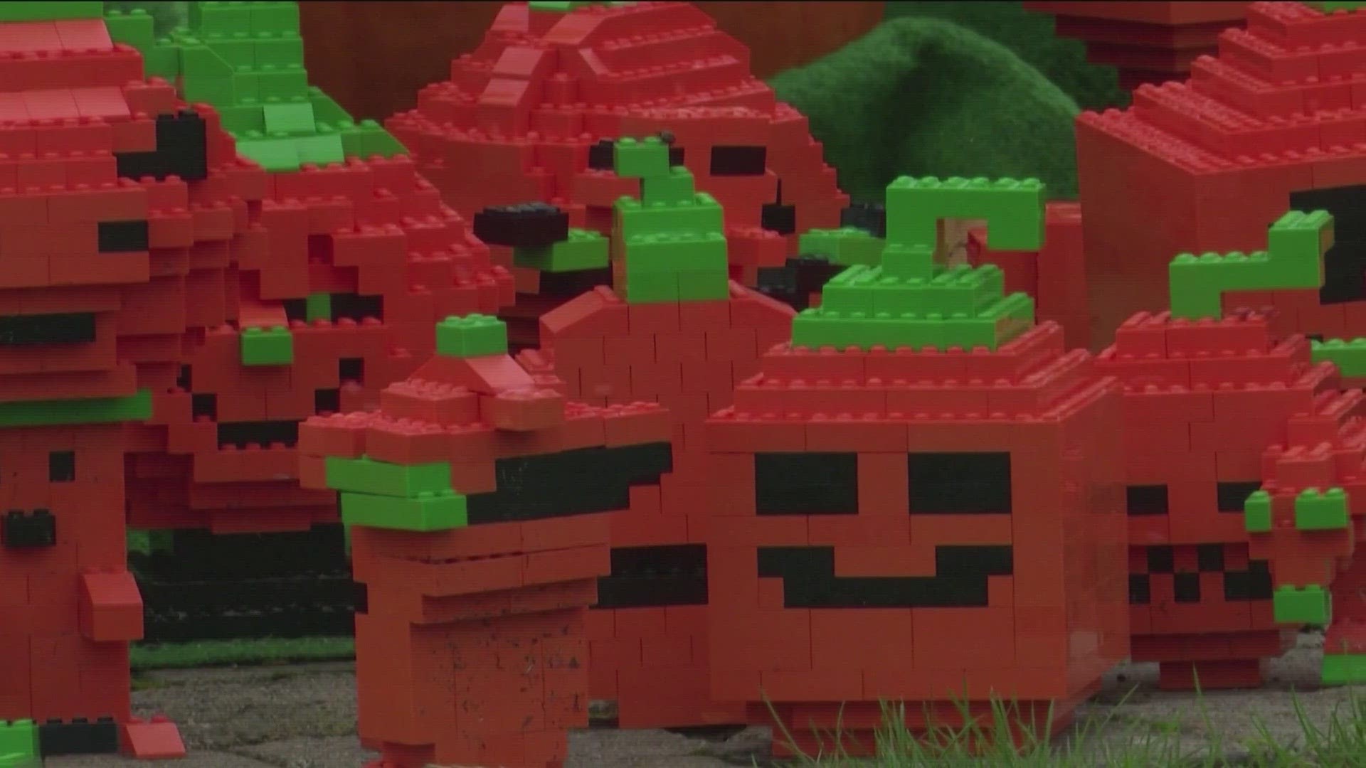 LEGOLAND built an 8-foot-tall pumpkin, using 100,000 Lego bricks.