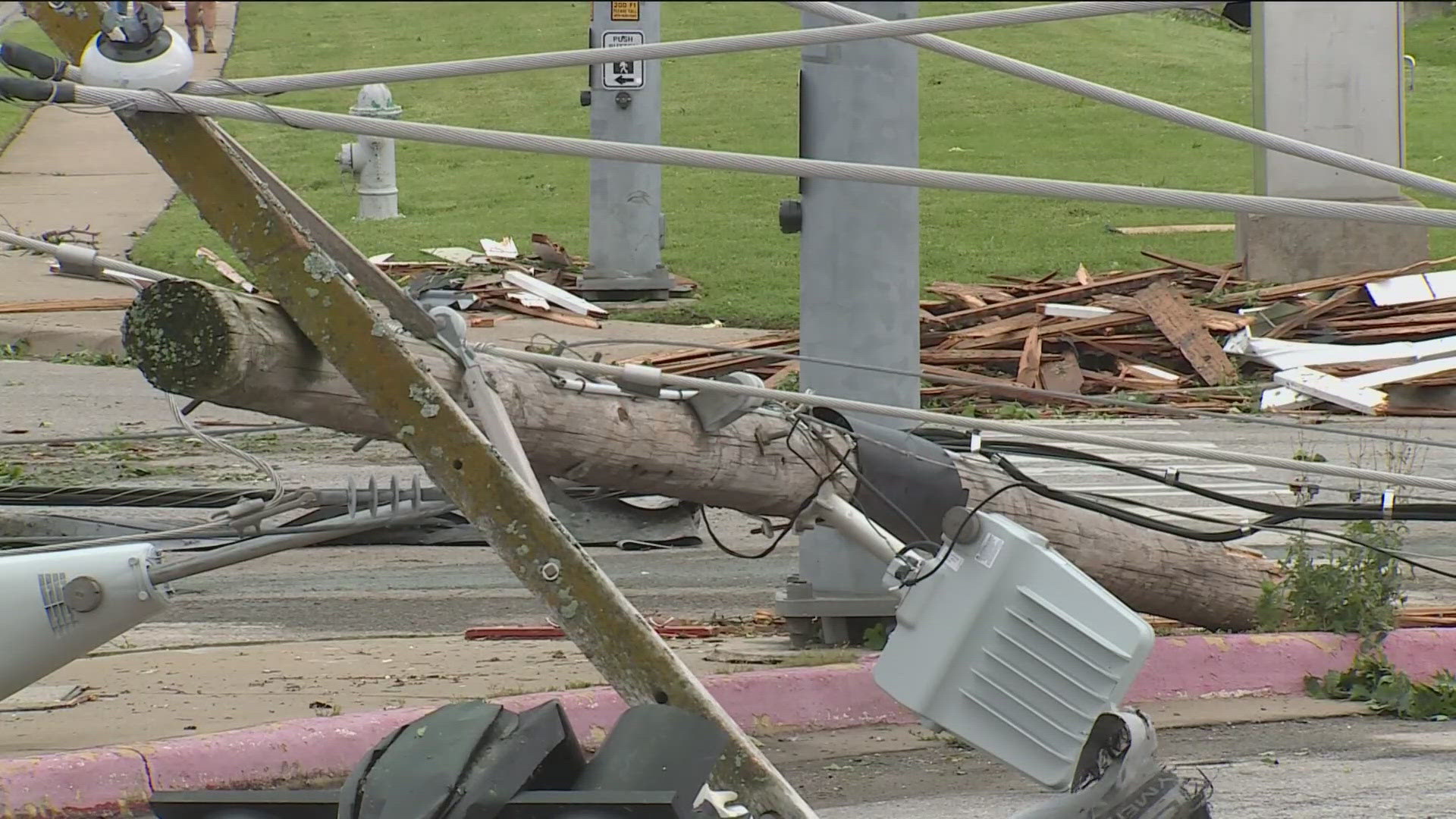 Companies work to restore power after thousands are still experiencing ...