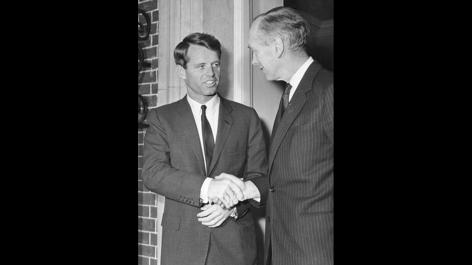 RFK Jr. Seeks Investigation Into Father’s Assassination  5newsonline.com