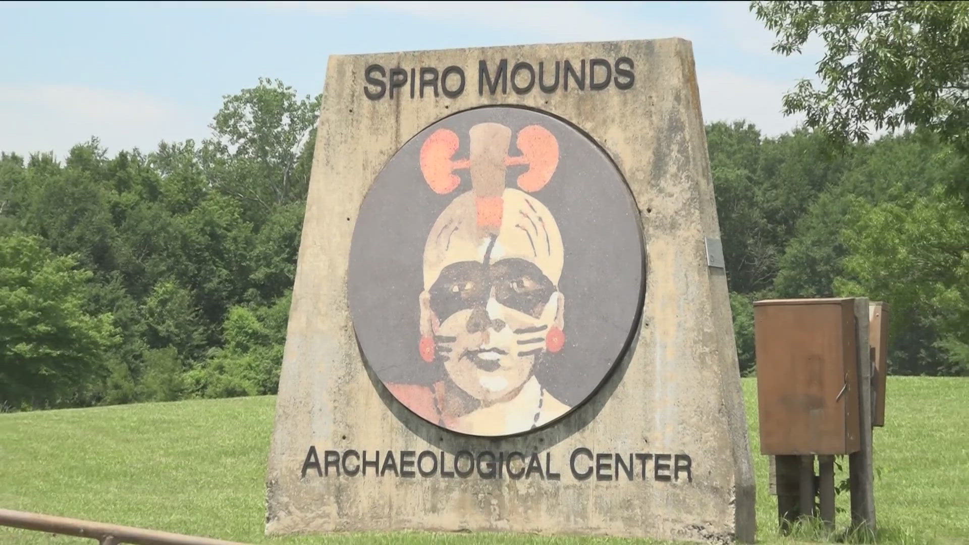 THE SPRIO MOUNDS ARCHAEOLOGICAL CENTER IS THE ONLY SITE OF IT'S KIND OPEN TO THE PUBLIC IN OKLAHOMA...