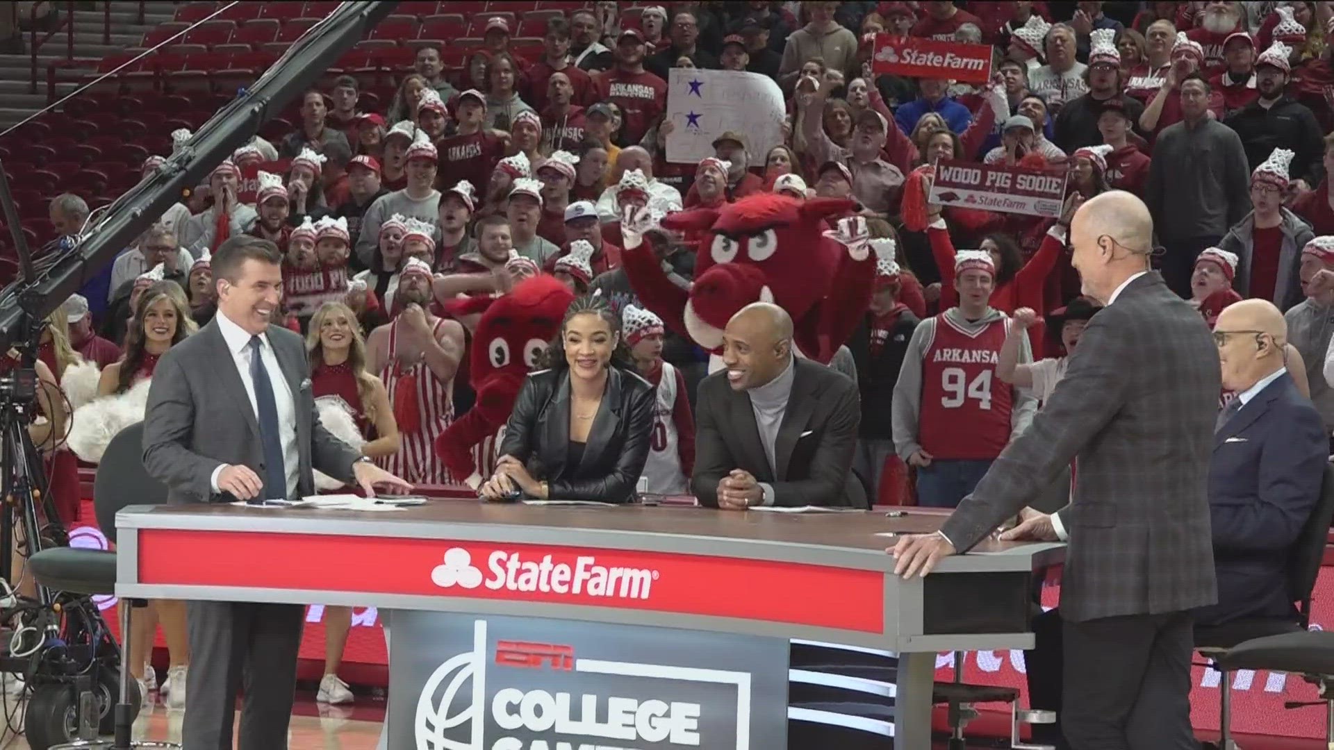 TODAY WAS COLLEGE GAMEDAY ON THE HILL FOR THE ARKANSAS BASKETBALL GAME AGAINST NUMBER 6-- THE KENTUCKY WILDCATS…