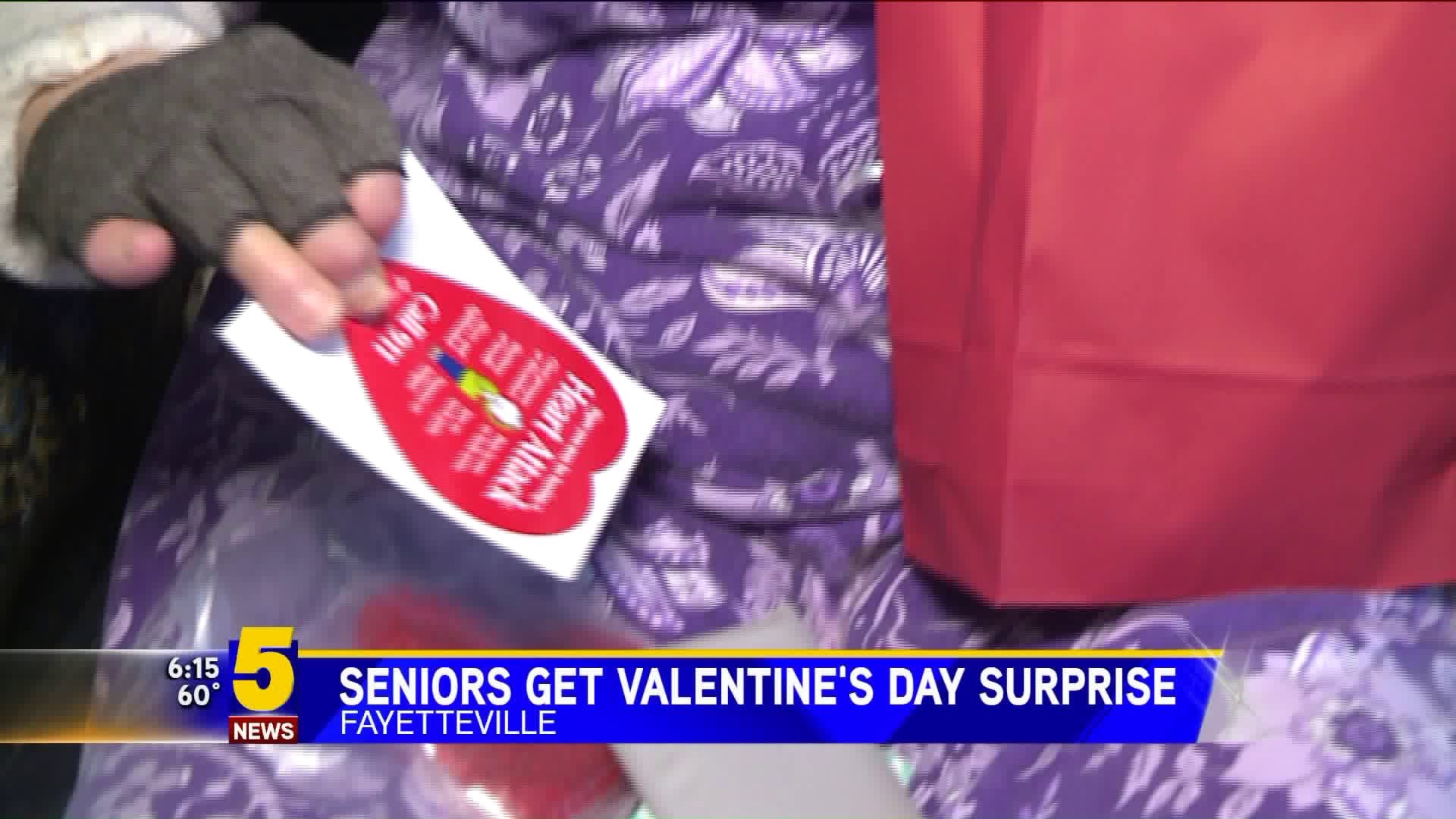 Seniors Get Valentine`s Day Cards
