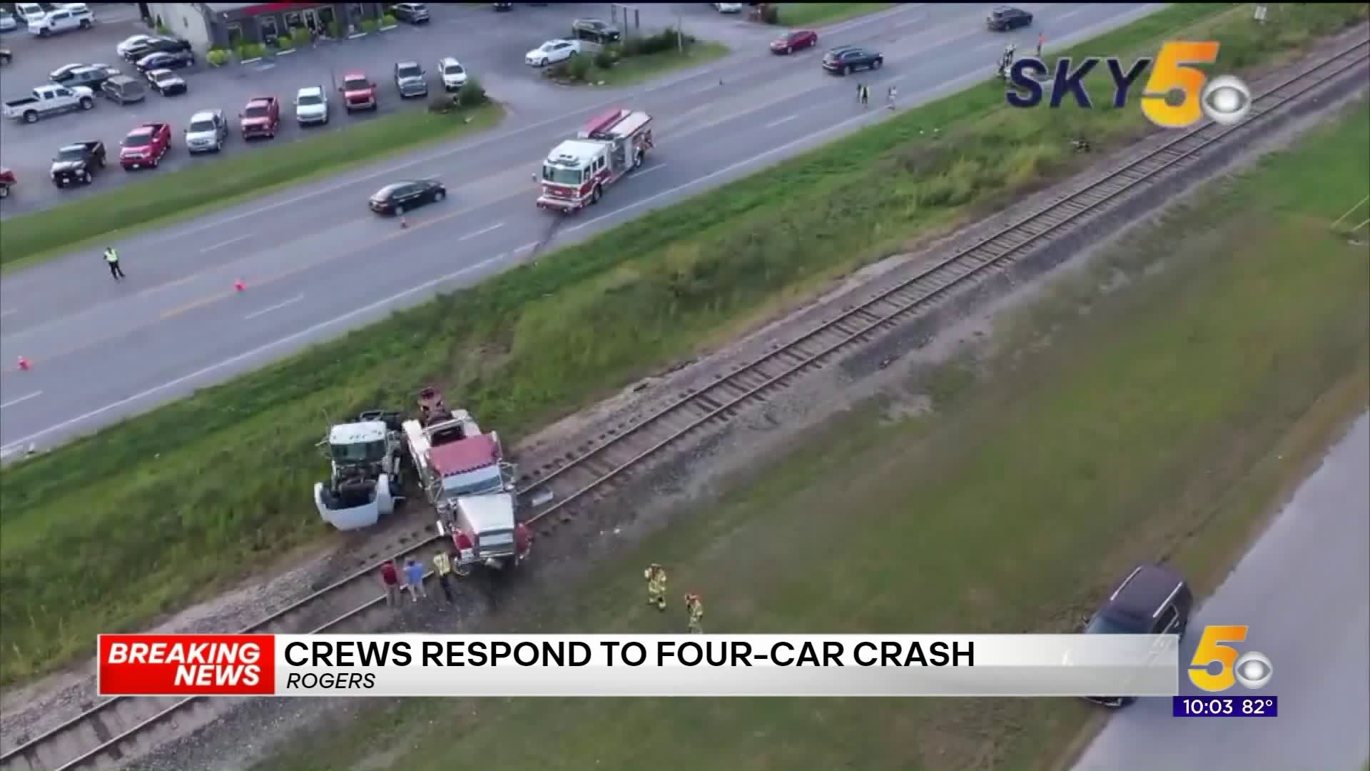 Crews Respond to 4 Car Crash in Rogers