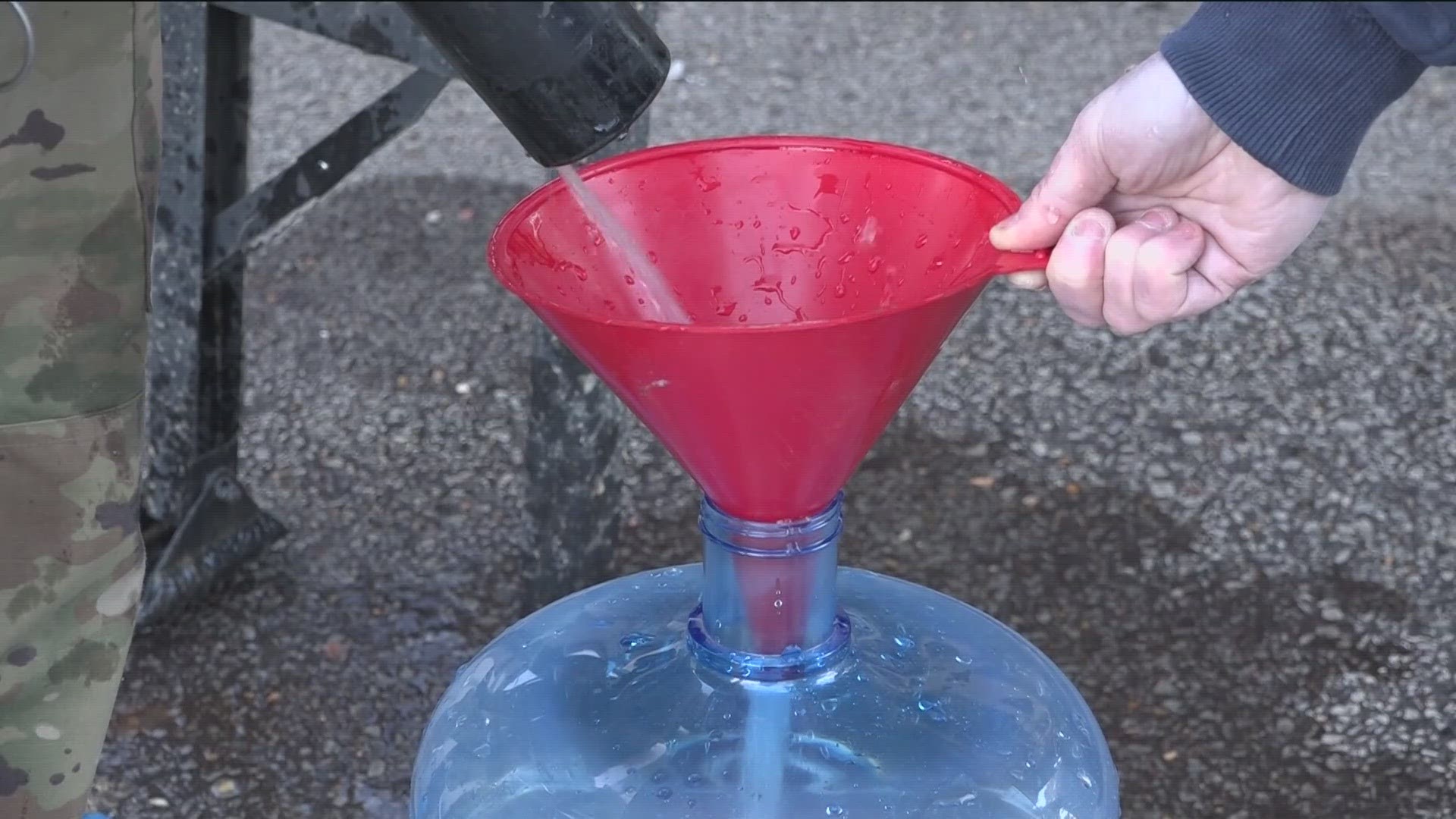 WHILE THE CITY WORKS TO FIX THE LEAK AND RESTORE WATER -- THE NATIONAL GUARD IS NOW DELIVERING WATER TO THOSE IMPACTED.