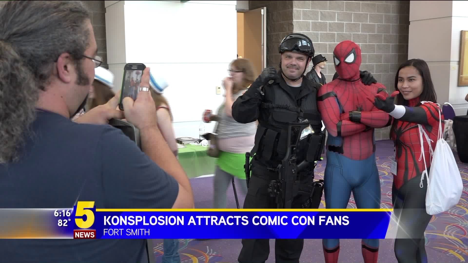 Konsplosion Attracts Comic Con Fans