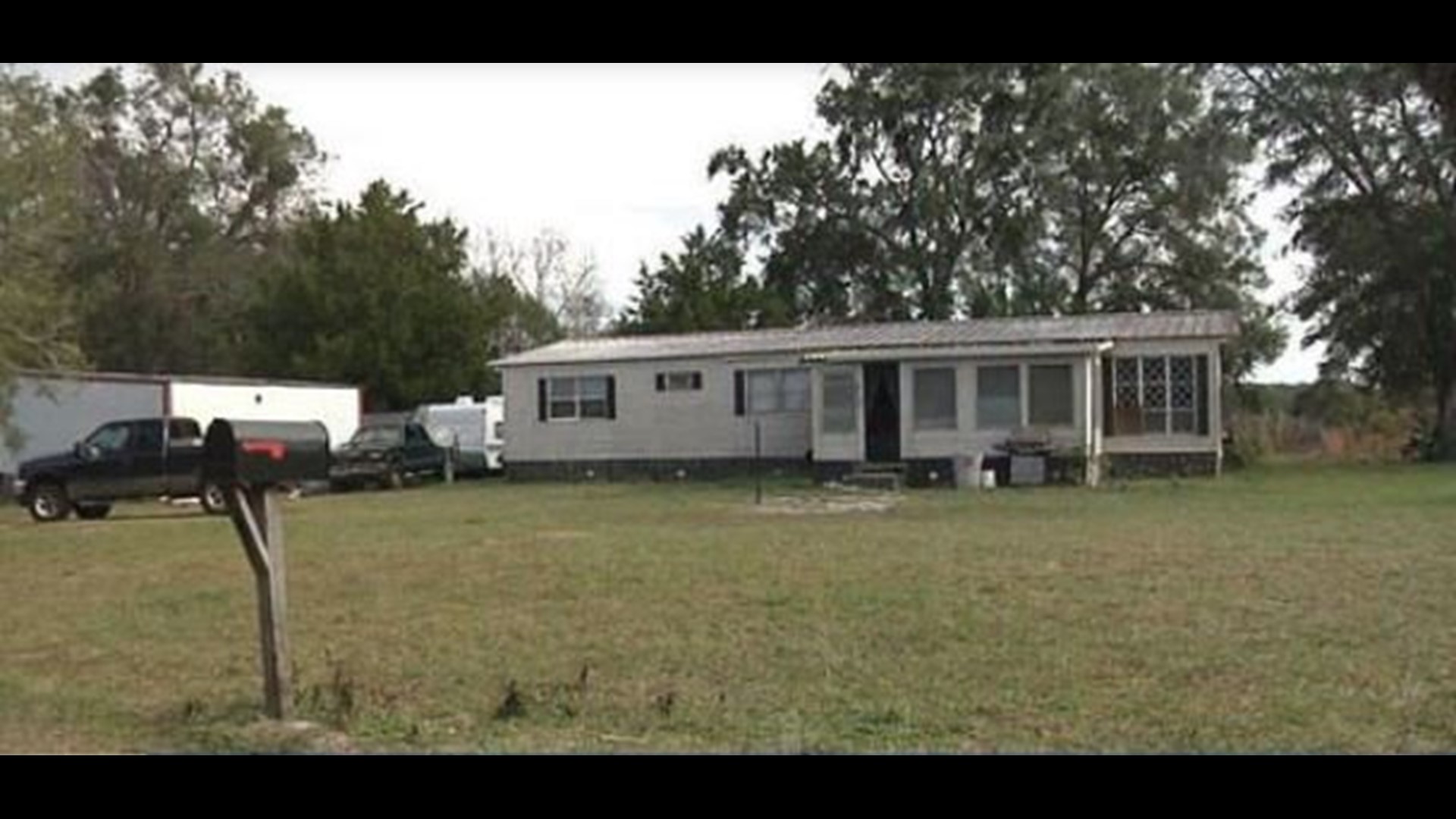 Kids Removed From “Disgusting” Home After Girl, 5, Shows Deputies ...