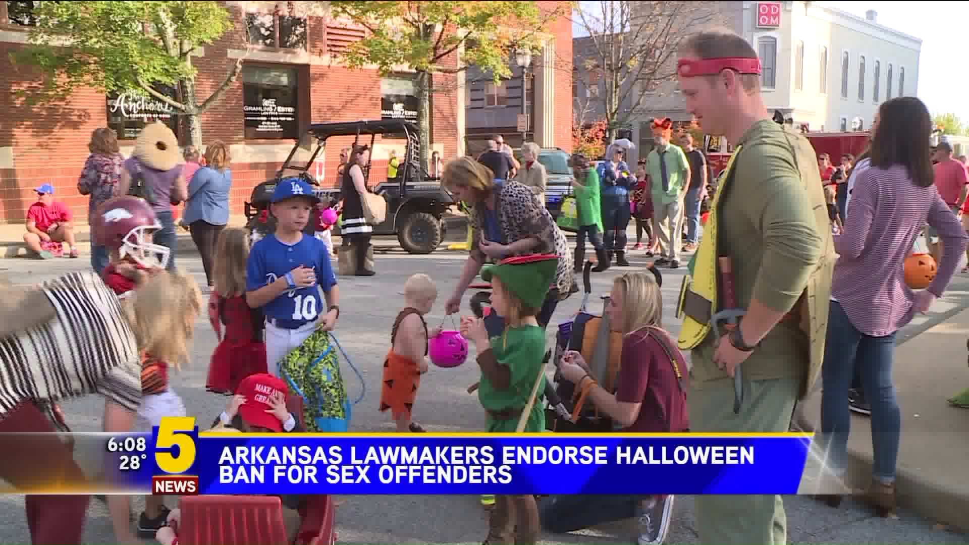 Arkansas Lawmakers Endorse Bill Banning Some Sex Offenders From Halloween Events