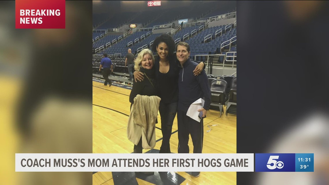 Coach Musselman's mom watches her son lead the Hogs to victory for first time in-person