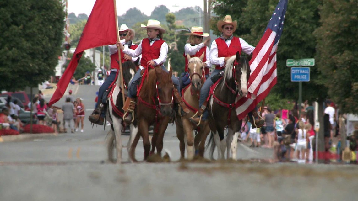 Parade Kicks Off Rodeo of the Ozarks