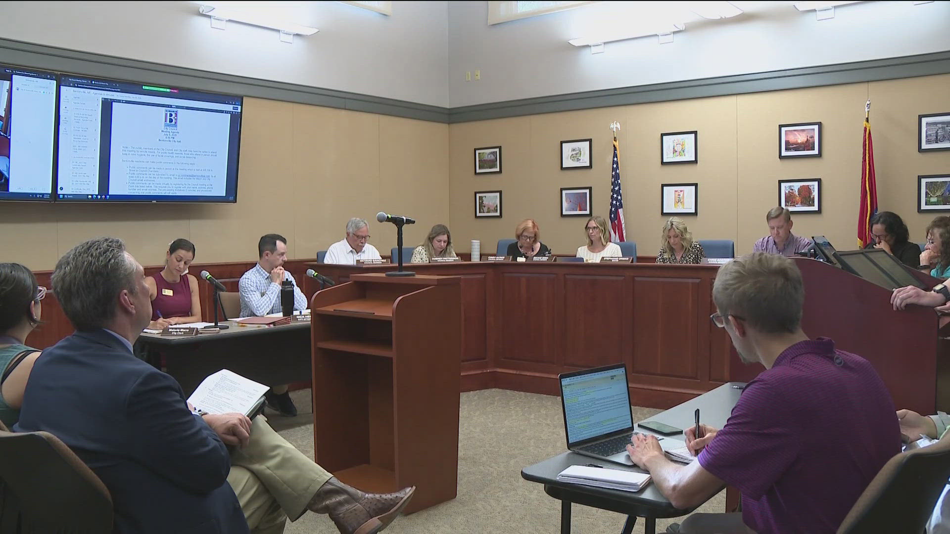 The Bentonville City Council approved a traffic software upgrade to expand monitoring at 30 more intersections across the city. 