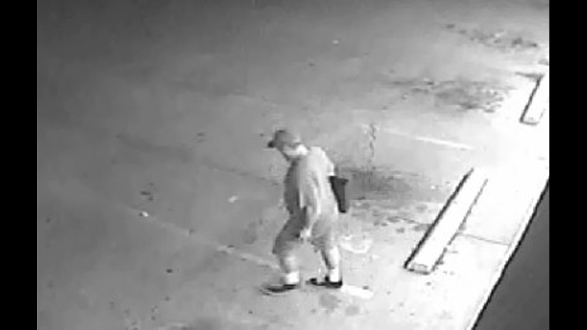 Suspect Accused of Smashing Glass, Stealing Cash Register