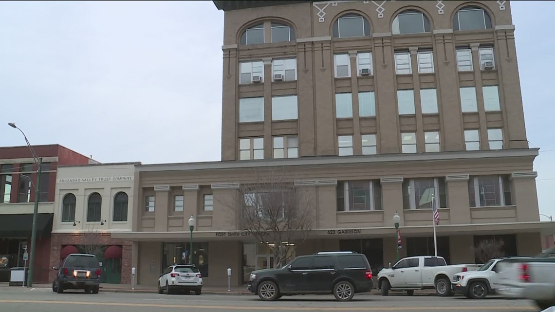 Fort Smith board considers options for city hall lease - Vimarsana News