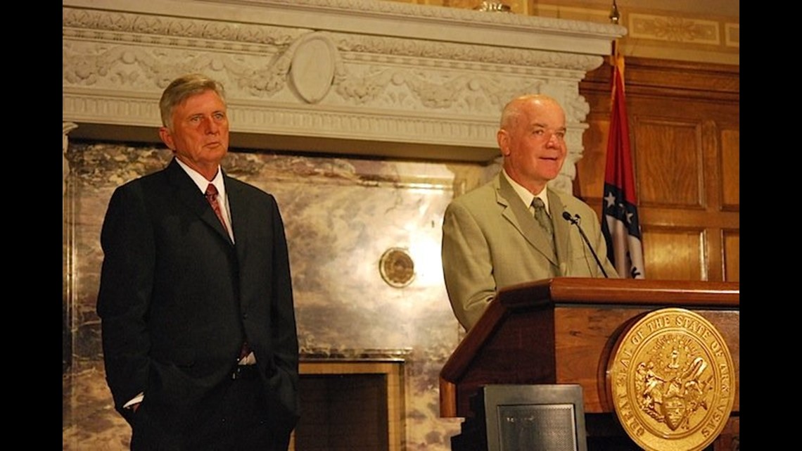Mike Beebe Names Charles Robinson State Treasurer