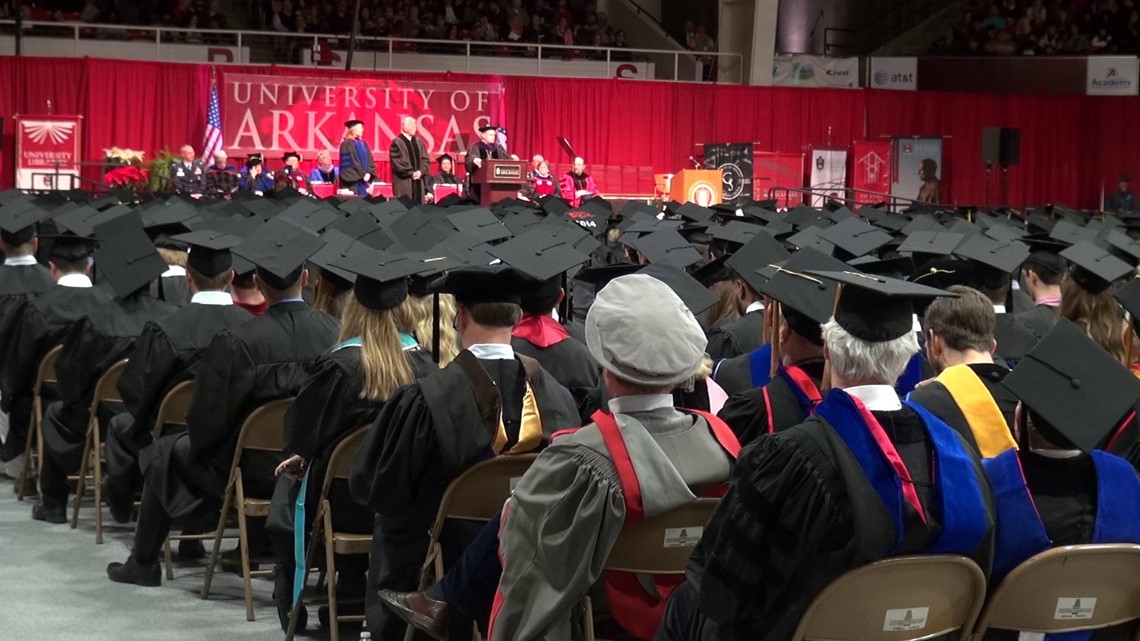 More Than 1,000 UA Students Graduate This Fall | 5newsonline.com