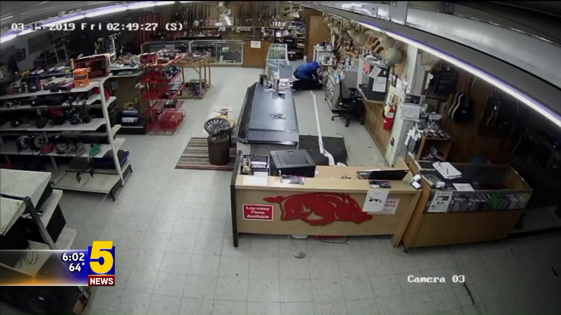 Thief Steals Guns And Jewelry From Fayetteville Pawn Shop