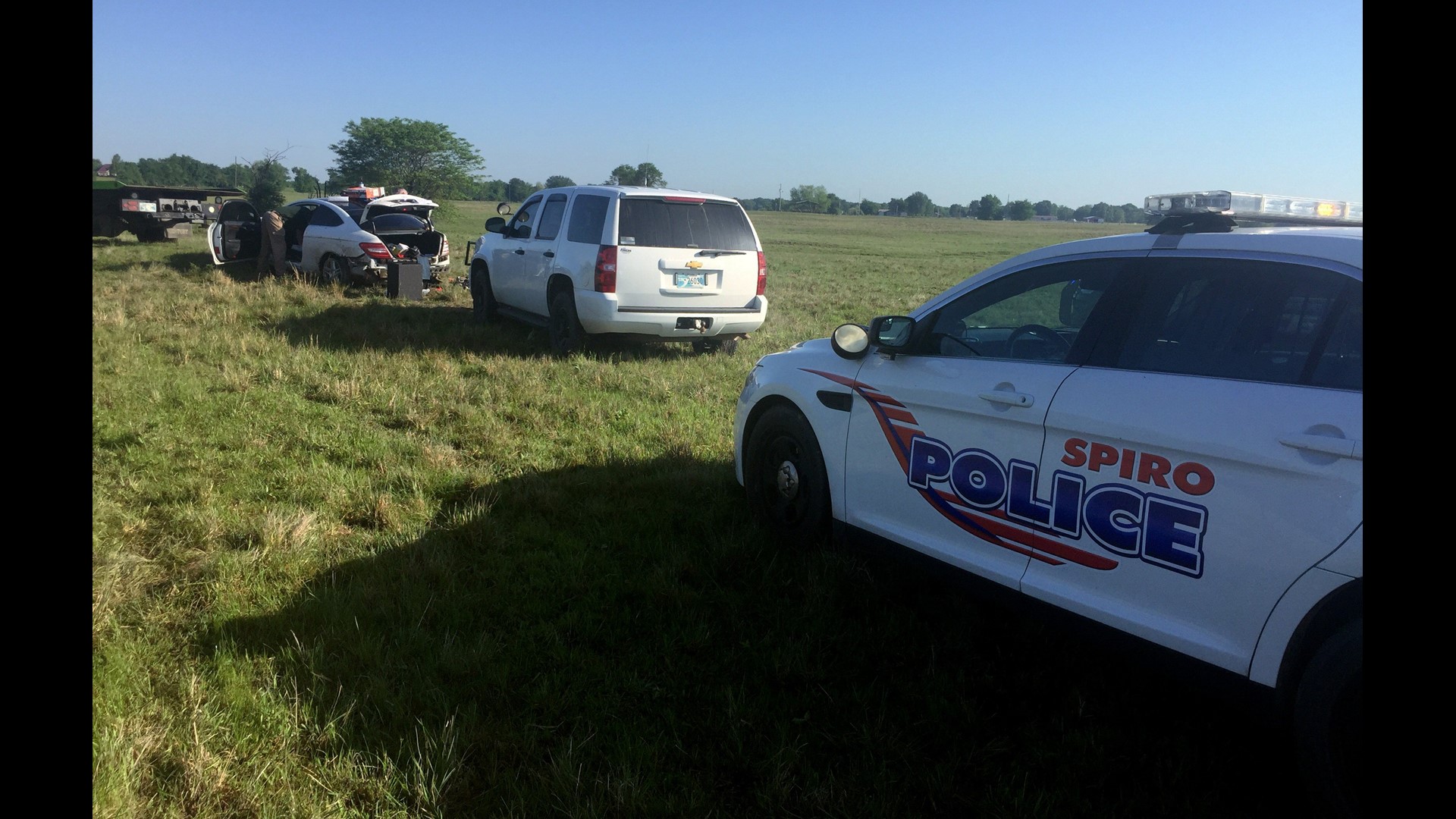 Chase In Spiro Results In Discovery of Drugs, Two Arrests