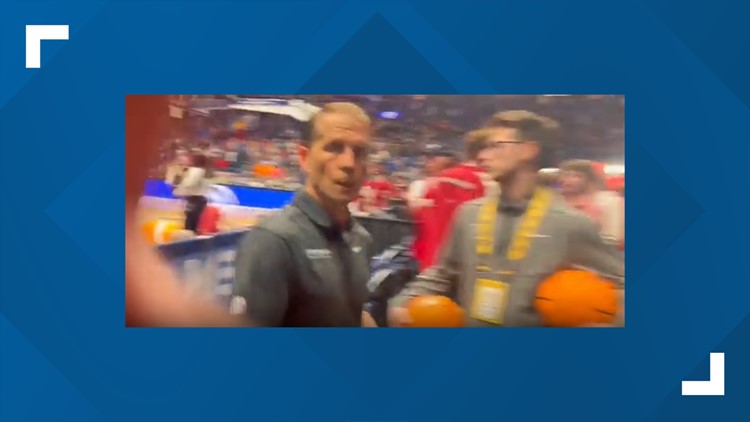 Arkansas basketball staffer appears to throw journalist’s phone after loss to A&M