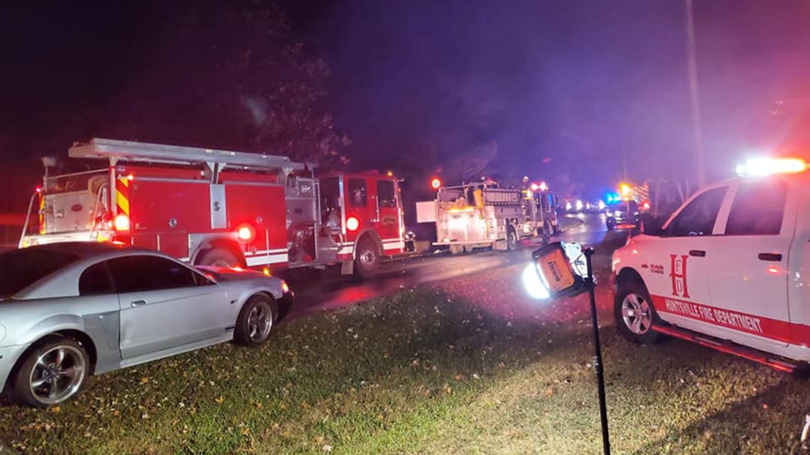 Huntsville Firefighters Respond To House Fire | 5newsonline.com