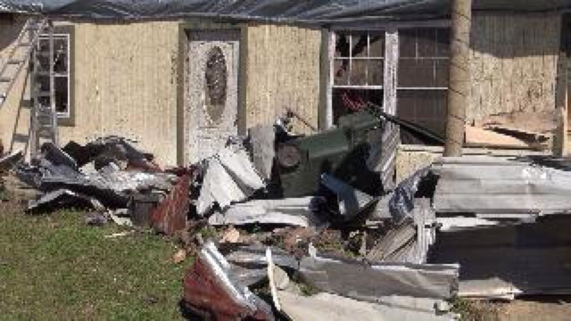 EF-1 Tornado Damages Sallisaw Home