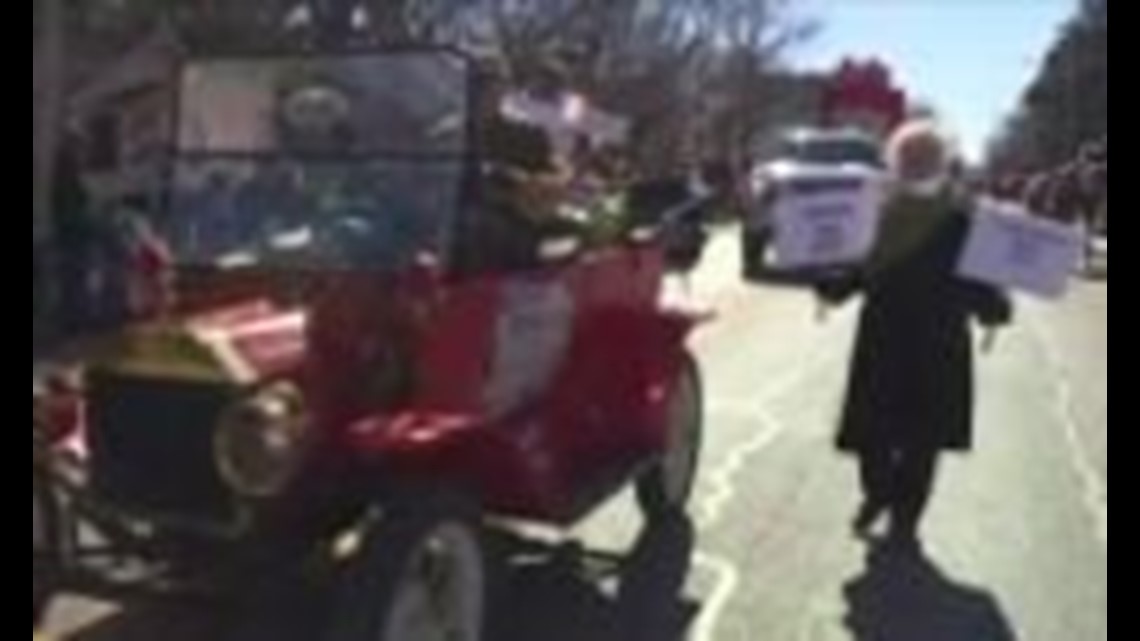 Video Bentonville Christmas Parade III