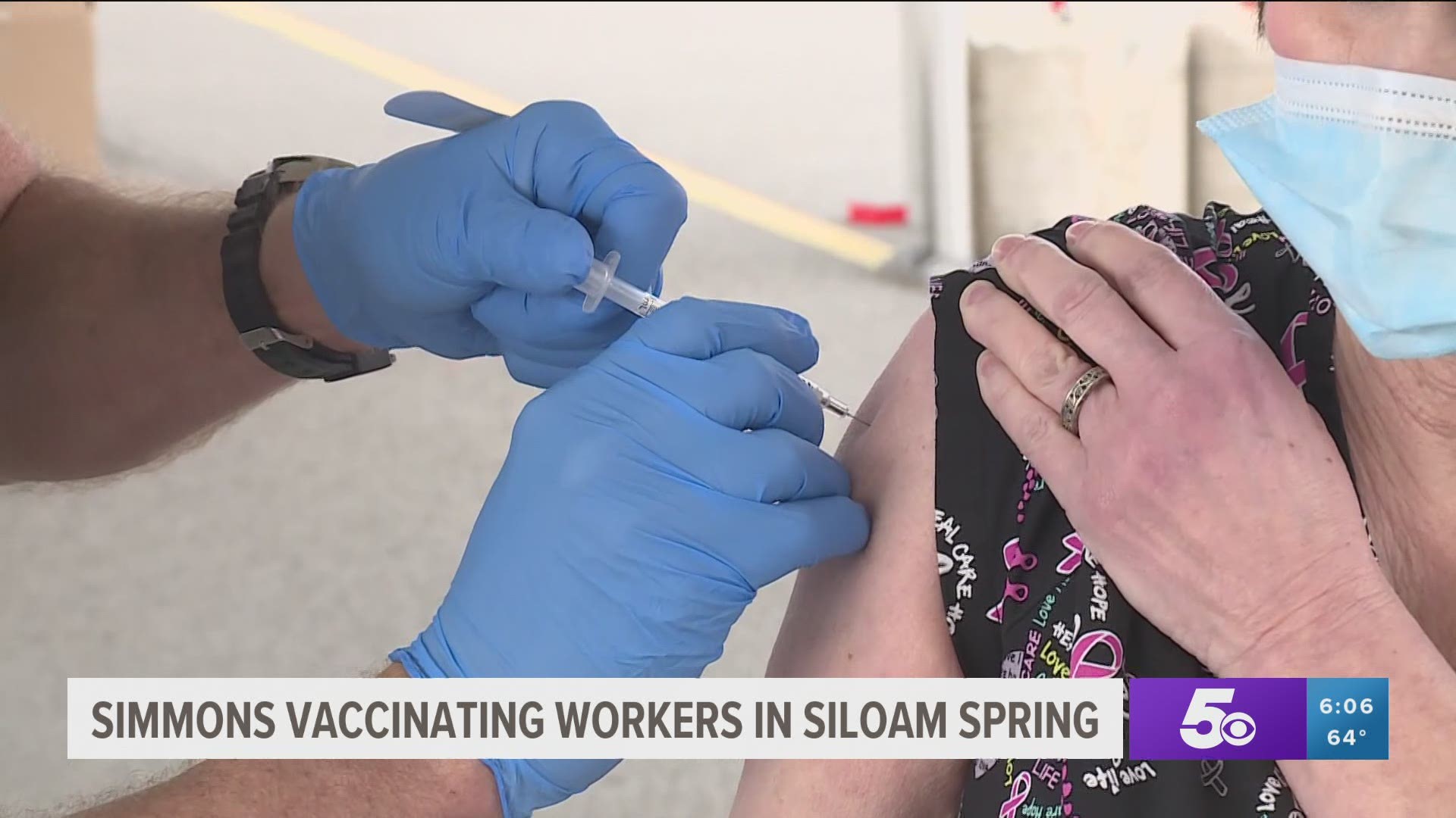 Simmons vaccinating workers in Siloam Springs