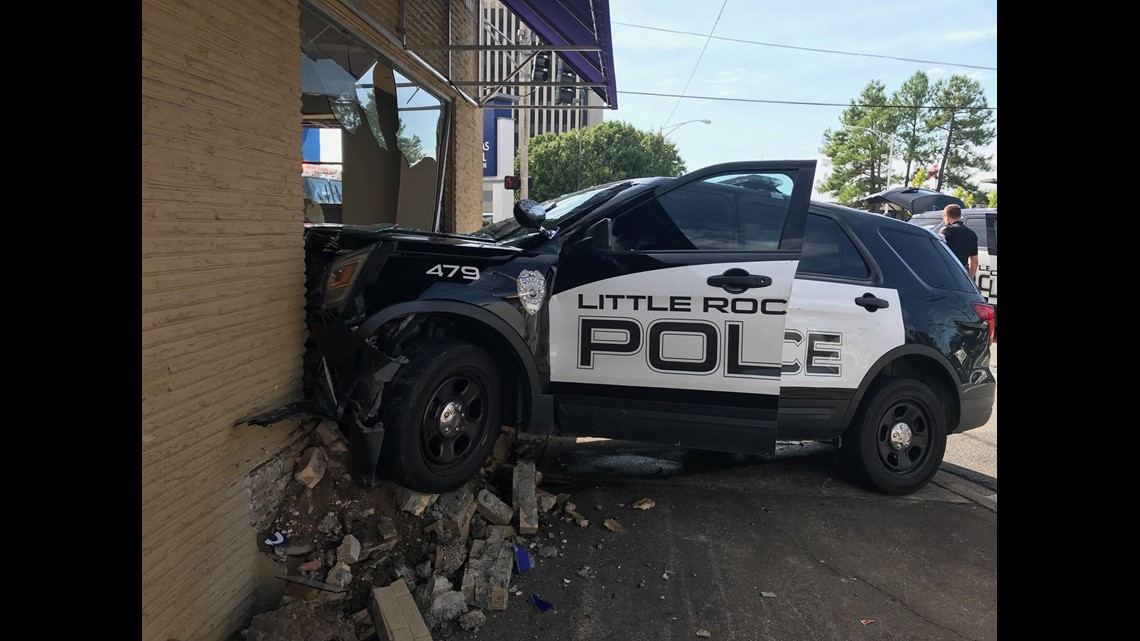 Little Rock Police Car Crashes Into Building | 5newsonline.com