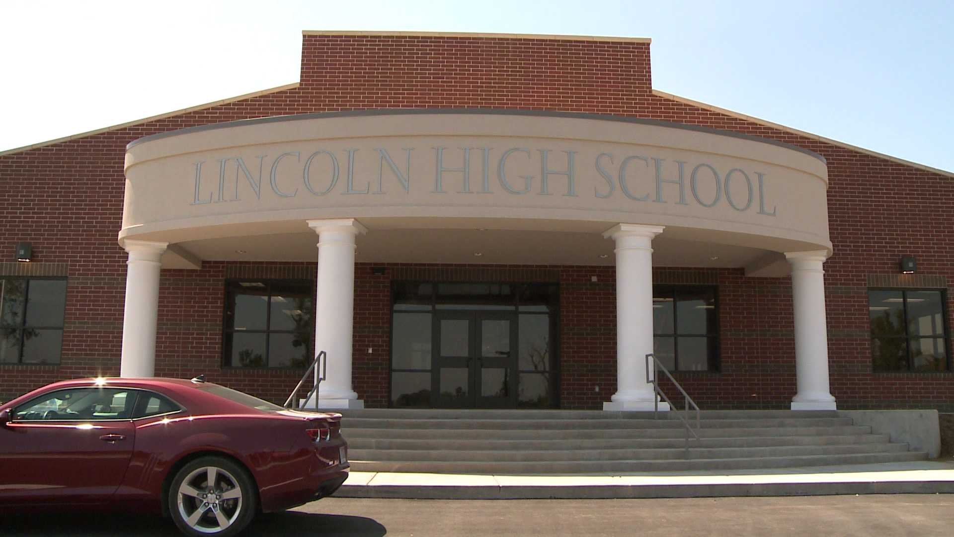Police Step In As Cars Speed By Lincoln School