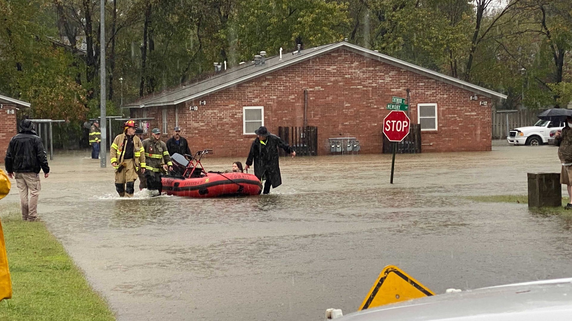 GardenWalk apartments in Alma evacuated due to flooding