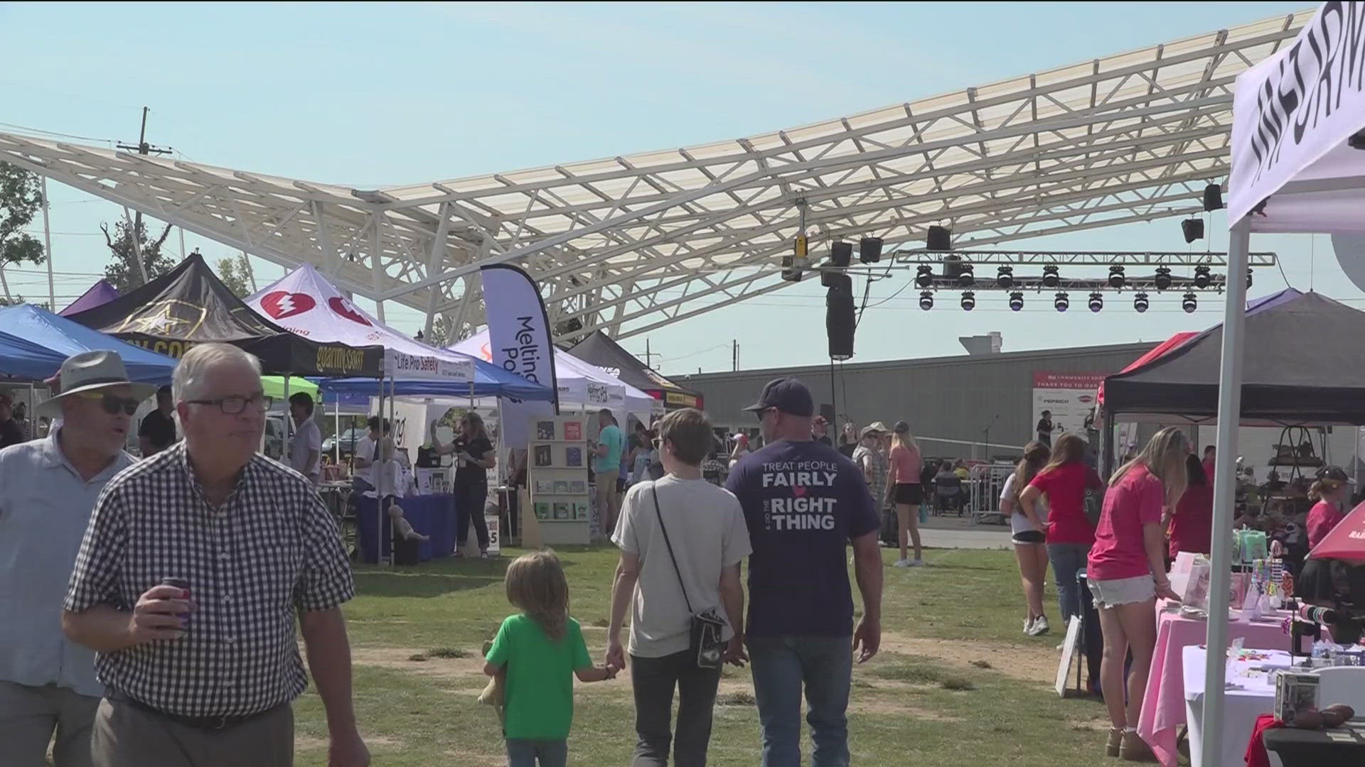 Local businesses sold an array of products at vendor booths and attendees got to listen to live performances. 
