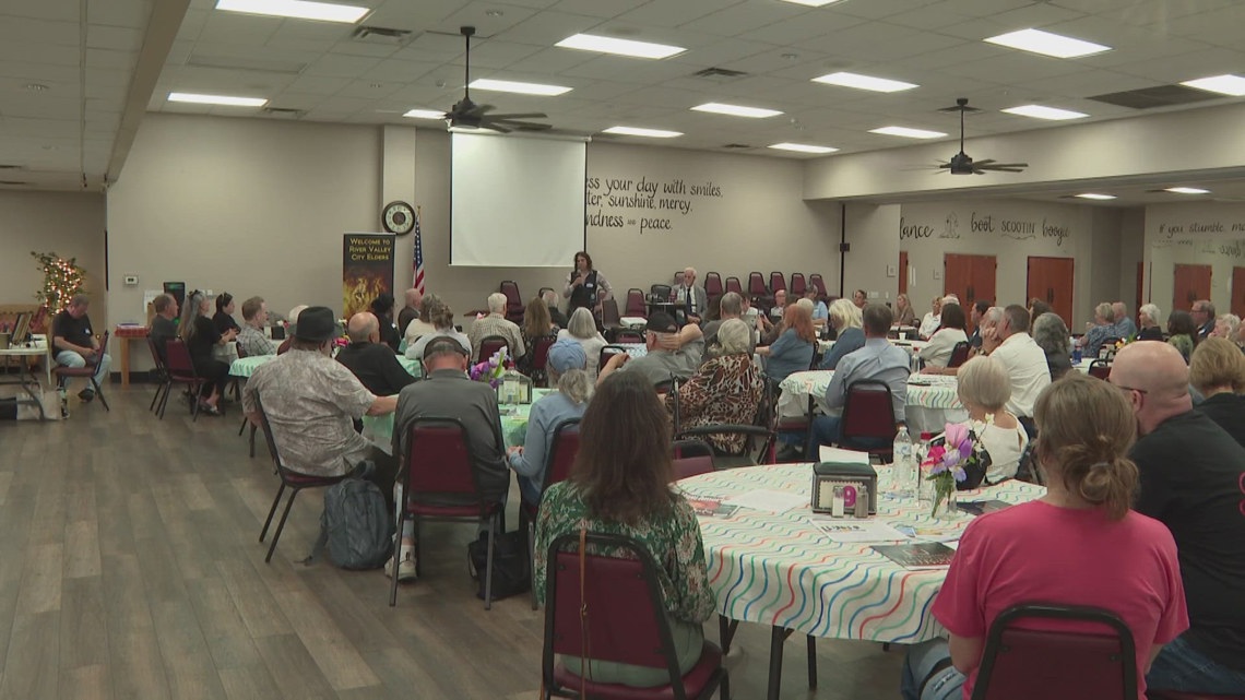 Fort Smith residents push for vote on mayor-led government amid economic concerns