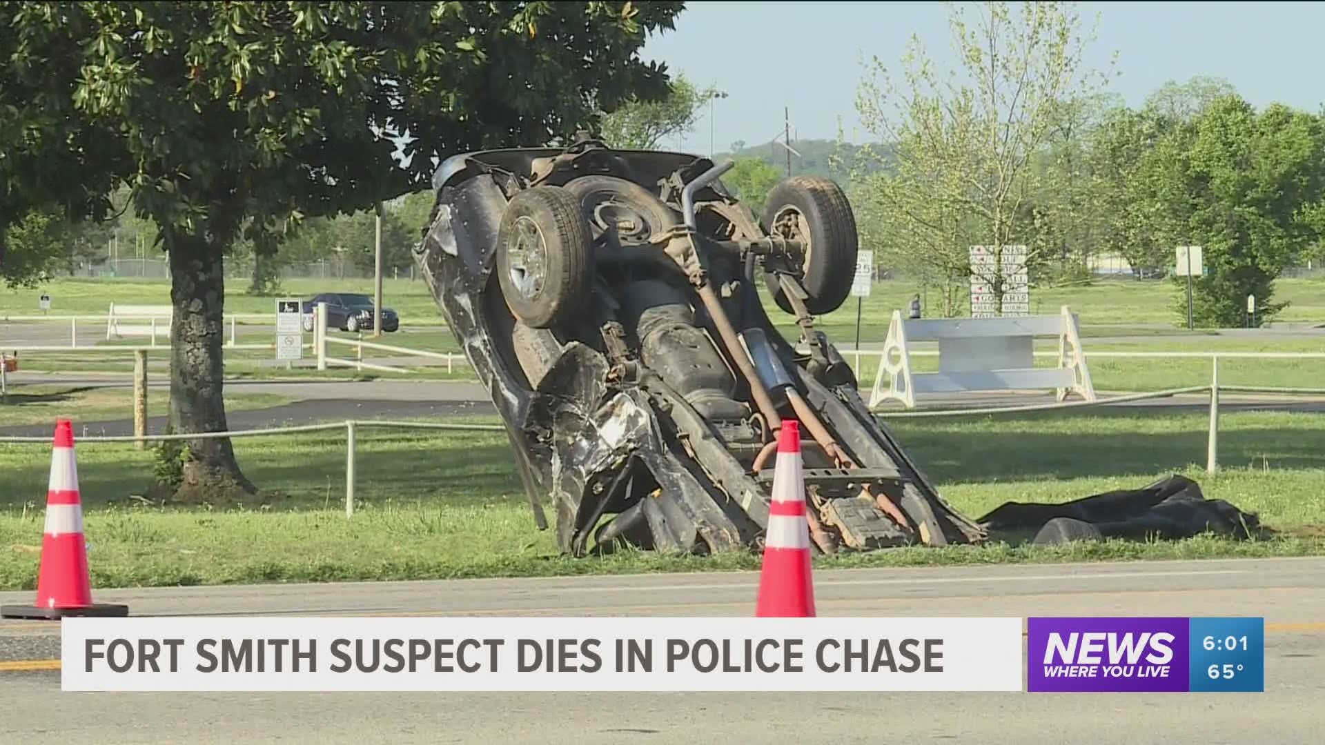 Fort Smith man dies in police chase