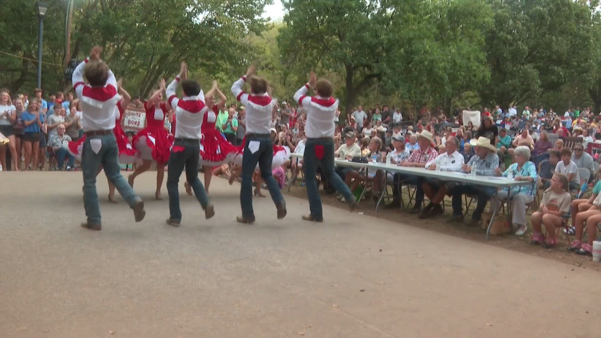 Prairie Grove keeps longtime square-dancing tradition alive at annual Clothesline Fair