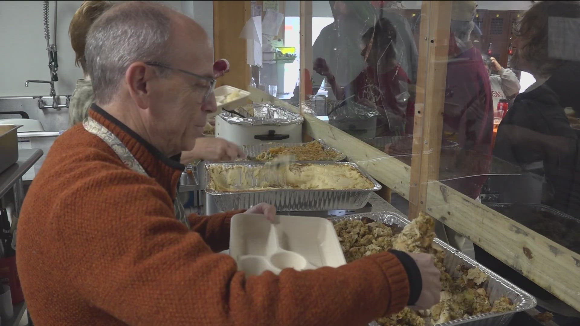 For the past five years, it has become an annual tradition to feed the clients of 7hills Homeless Center on Thanksgiving. 